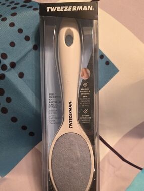 Tweezerman Sole Smoother Anti-Bacterial Callus Stone, New. Sealed Package.